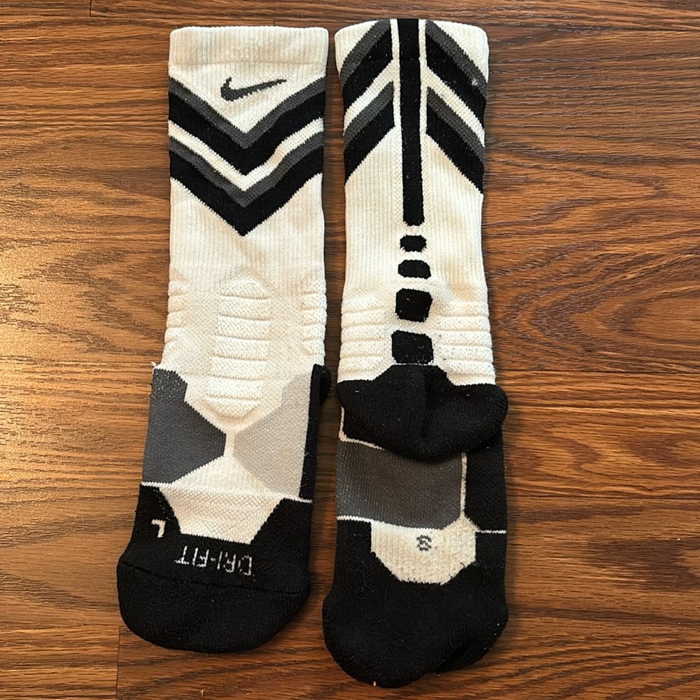 Nike Hyper Elite socks size small